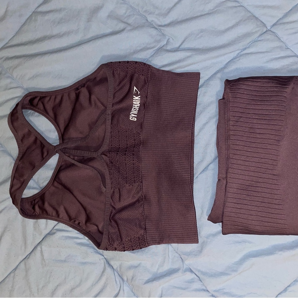 Purple Gymshark Set - Medium - Picture 7 of 7